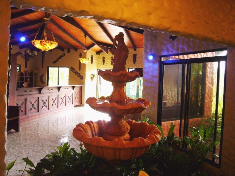 Blue River Resort & Hot Springs Ліберія Номер фото